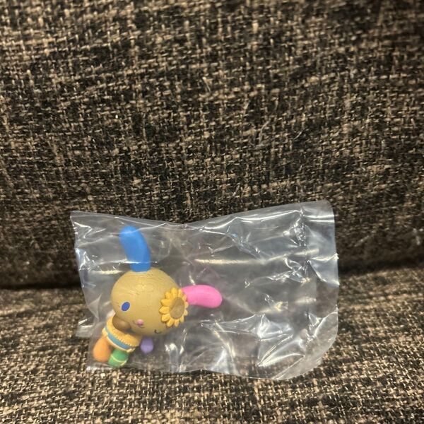 みんなでバカンスフィギュア サンリオ ガチャガチャ ウサハナ