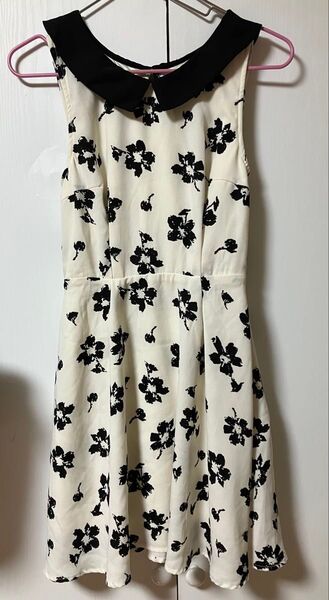 INGNI イング 白黒 花柄ノースリーブミニワンピース 美品 M