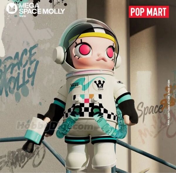 MEGA SPACE MOLLY 400% VANS