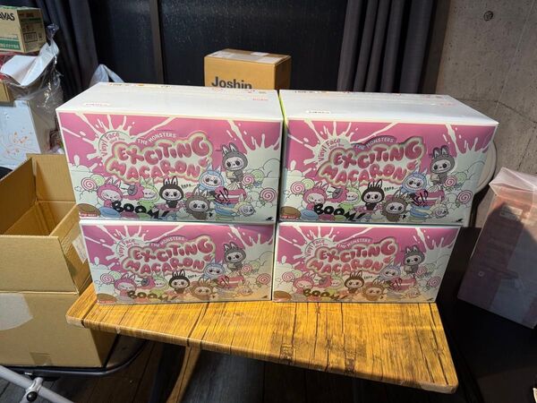 THE MONSTERS Exciting Macaron ぬいぐるみ シリーズ4box 未使用です