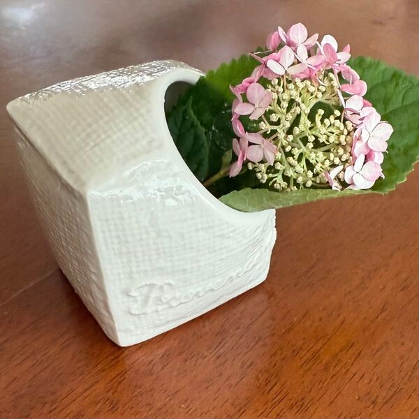 REVOL France リボルフランス 花瓶 陶器 フラワーベース 小さい おしゃれ 北欧 花器 小 ミニ花瓶 ホワイト