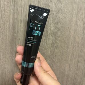 FIT ME化粧下地。新品です。