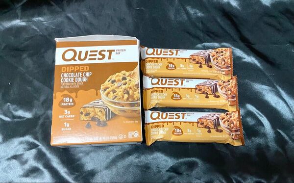 QUEST nutrition クエスト プロテインバー デイップド チョレートチップ クッキードウ 3本セット
