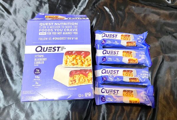 QUEST nutrition クエスト hero ヒーロー プロテインバー ブルーベリーコブラー 4本セット