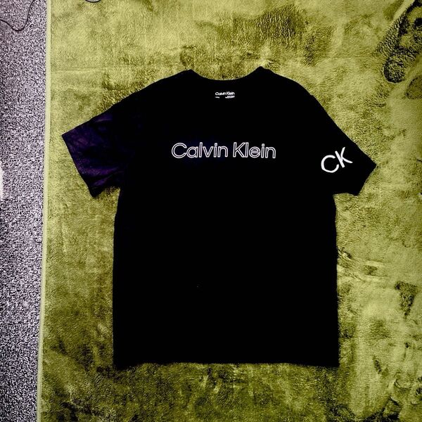 カルバンクライン Tシャツ S 未使用 日本サイズM相当
