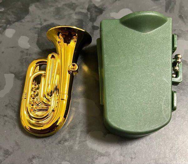 カプセルトイ キラメッキ 楽器フィギュア チューバ 金管楽器