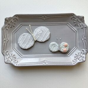 2点セット◯ミナペルホネンはぎれ使用 ハンドメイドちょうちょブローチ タンバリン ナチュラル シンプル