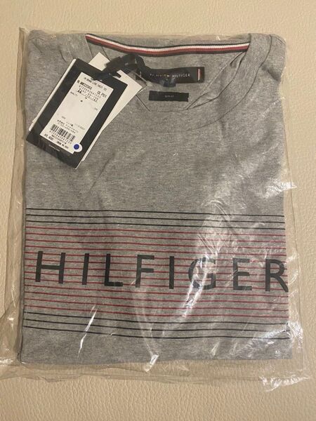 トミーヒルヒガー Tommy Tシャツ ブランドラブチェストTシャツ グレー サイズM