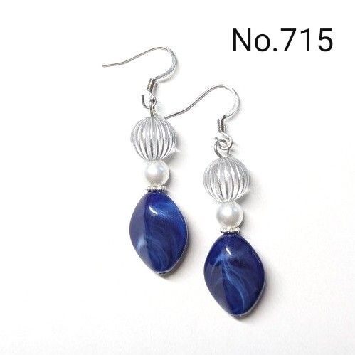 No.715 ハンドメイドピアス イヤリング 樹脂ピアス カボチャビーズ シルバーライン 菱形 ブルーマーブル アクセサリー