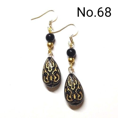 No.68 ハンドメイドピアス イヤリング 樹脂ピアス アンティーク調パーツ ブラック ゴールド アクセサリー