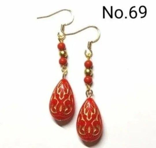 No.69 ハンドメイドピアス イヤリング 樹脂ピアス アンティーク調パーツ 雫型 ドロップ レッド ゴールド アクセサリー