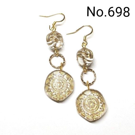 No.698 ハンドメイドピアス イヤリング 樹脂ピアス アンティーク調パーツ クリアゴールド アクセサリー