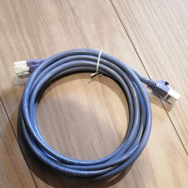 LANケーブル 24AWG CAT.5E PATCH 長さ3M 未使用