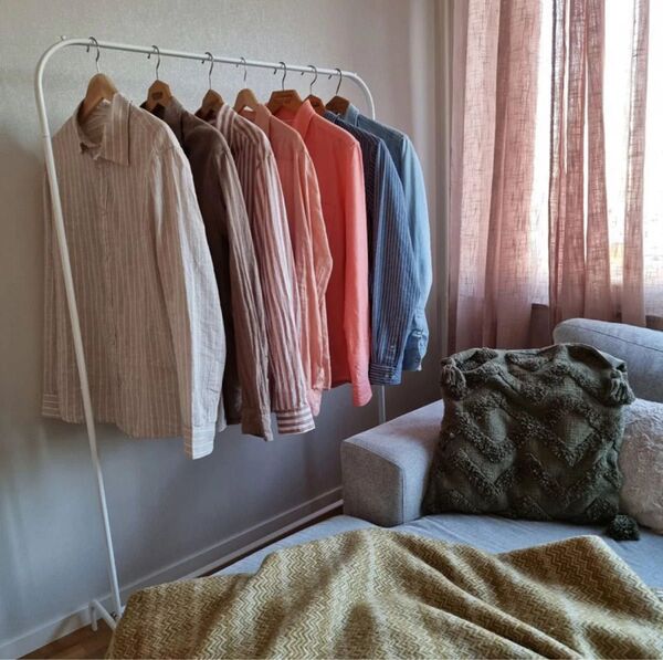 IKEA オシャレな 洋服掛け ハンガーレール ハンガーラック