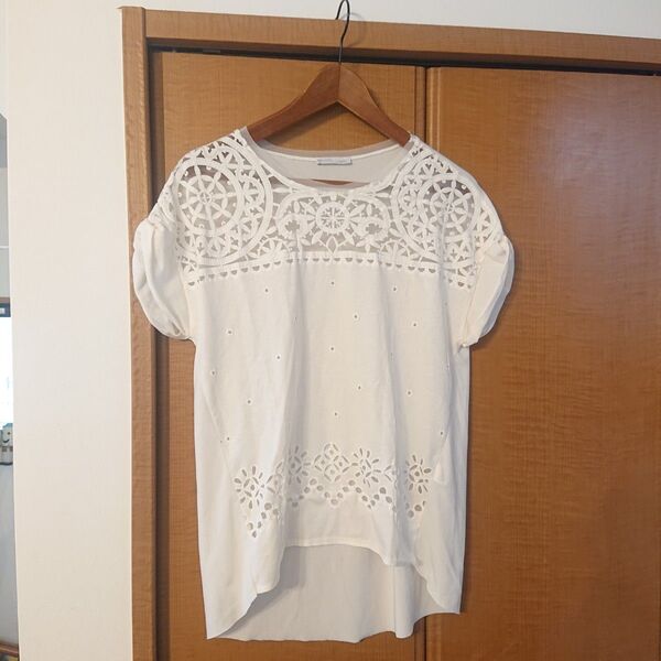 美品 ZARA デザイン トップス T シャツ おしゃれ 白 s カットソー