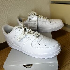 新品未使用ナイキ エアフォース1 ロー 07 29.5センチ