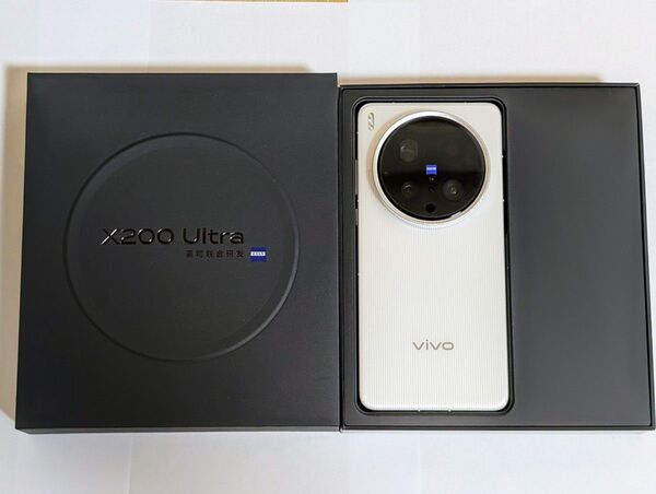 Vivo X200 Ultra 16gb/512gb ホワイト 【豪華セット】カメラキット+vivo純正三脚