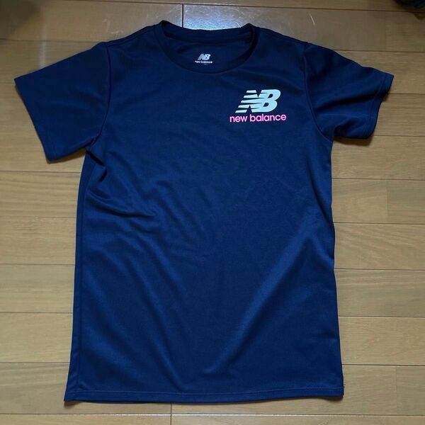 new balance Tシャツ