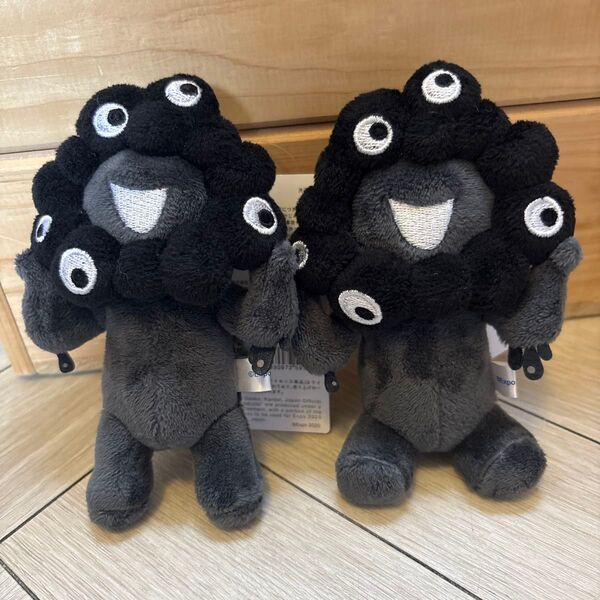 関西万博大阪万博 ミャクミャク マスコット ブラック 黒 立ち 座り 2体セット 新品 ぬいぐるみ カラビナ付マスコット