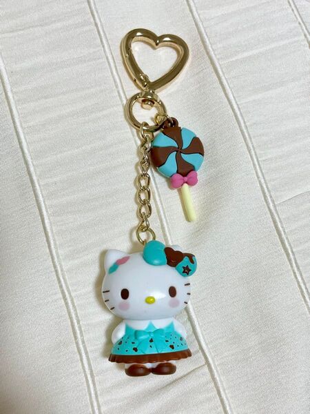 新品 サンリオ シークレットマスコットチャーム(チョコミント)キティ