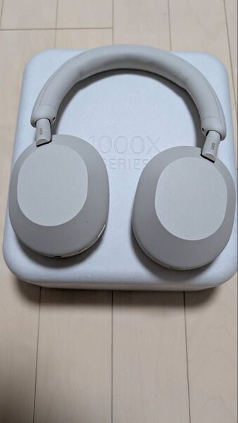 ソニー SONY WH-1000XM5 ワイヤレスヘッドホン プラチナシルバー