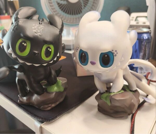 ヒックとドラゴン トゥース&ライト・フューリー フィギュア 2体セット