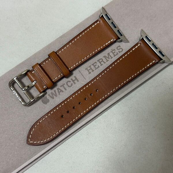 Apple Watch Hermes シンプルトゥール レザーストラップ(ヴォー・バレニア)フォーヴ 38/40/41/42mm