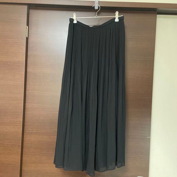 UNIQLO +Cロングプリーツスカート ブラック 黒 ブラック系 無地