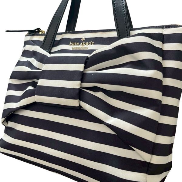 kate spade ケイトスペードニューヨーク ストライプ ボーダー トートバッグ ハンドバッグ リボン ホワイト×ネイビー