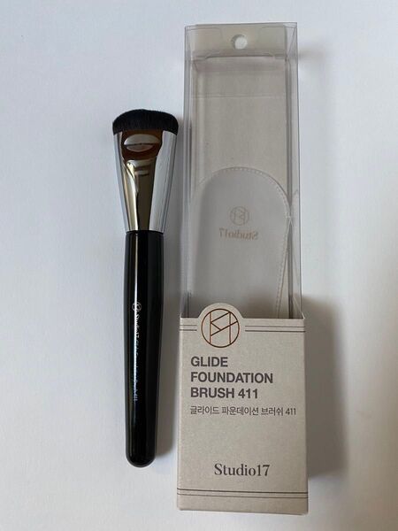 studio17 GLIDE FOUNDATION BRUSH 411 ファンデーションブラシ