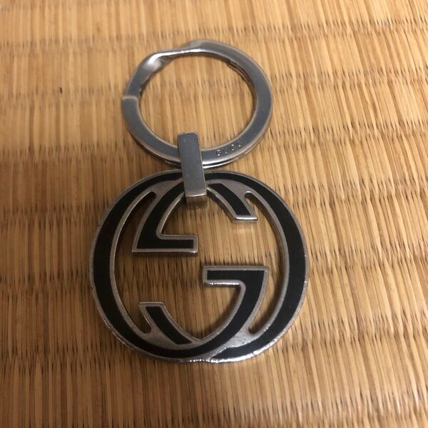 Gucci GGロゴ キーホルダー キーリング インターロッキング