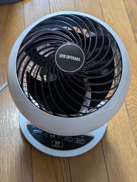 サーキュレーター アイリスオーヤマ 静音 扇風機 卓上扇風機 上下左右 暖房 冷房 節電 節電対策 PCF-SC15T