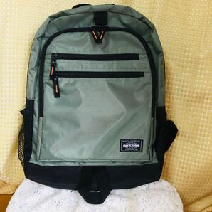 男女兼用 多機能デイパック リュックサック ナップザック バックパック 軽量