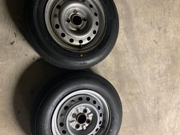 ブリヂストンネクストリー 夏タイヤ155/80r13 スチールホイール 5j PCD100 4H 2本
