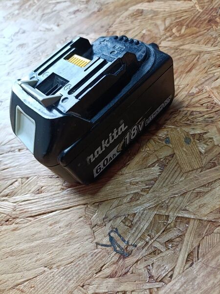 マキタ純正 18V バッテリー BL1860B