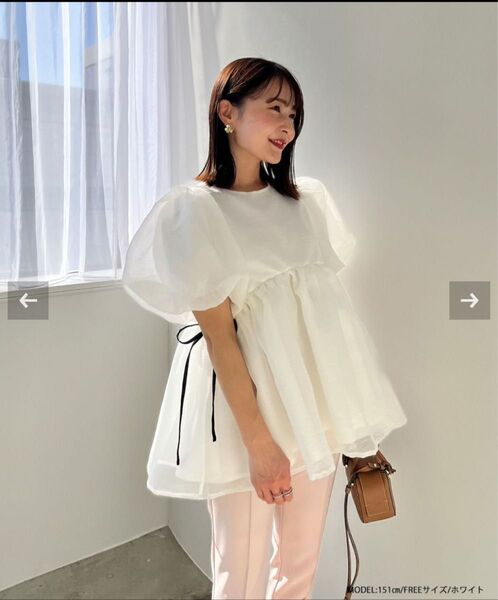 fitmore フィットモア クリンクルシアーオーガンジーペプラムトップス ホワイト