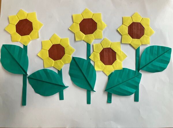 ハンドメイド 折り紙 飾り ひまわり 5本 壁面飾り 幼稚園 保育園 施設 まとめ購入120円引き