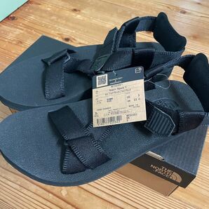 これからの季節に! ノースフェイス サンダル ブラック 新品タグ付き。23センチ 箱無し発送なら値下げ可能!