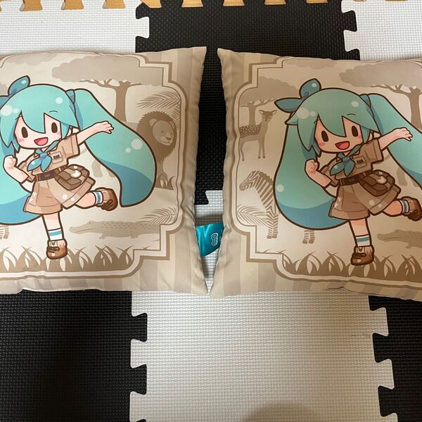 初音ミク プラチナムザッカクッション 2枚セット