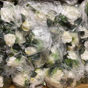 ホワイトローズ造花 24本