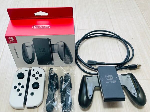 ジョイコン白+充電グリップセット 充電グリップ Joy-Con ニンテンドースイッチ Nintendo Switch ニンテンドー