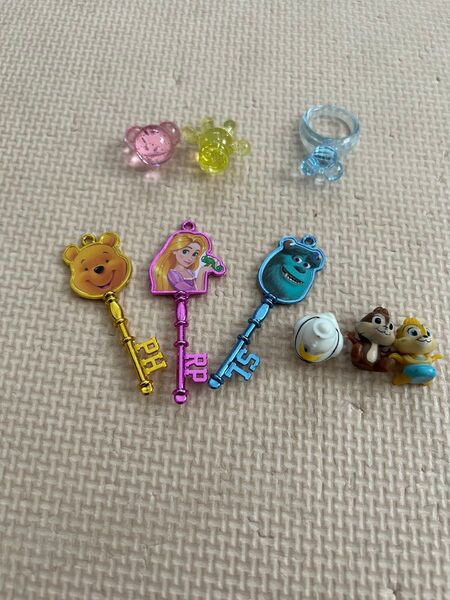 ディズニーセット サリー ラプンツェル プーさん チップ デール ミッキー ドナルド 鍵