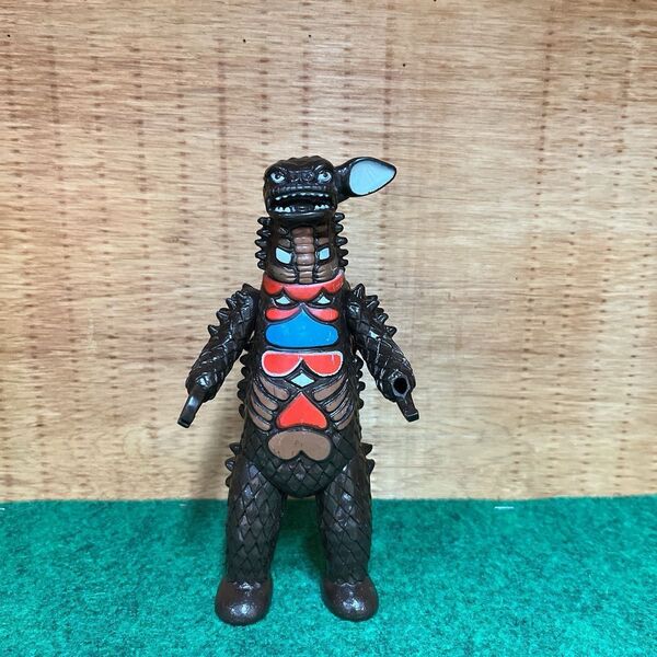 BANDAI ウルトラマン ウルトラ怪獣 ギャンゴ 1983 硬質ソフビ 円谷プロ フィギュア ウルトラ怪獣シリーズ