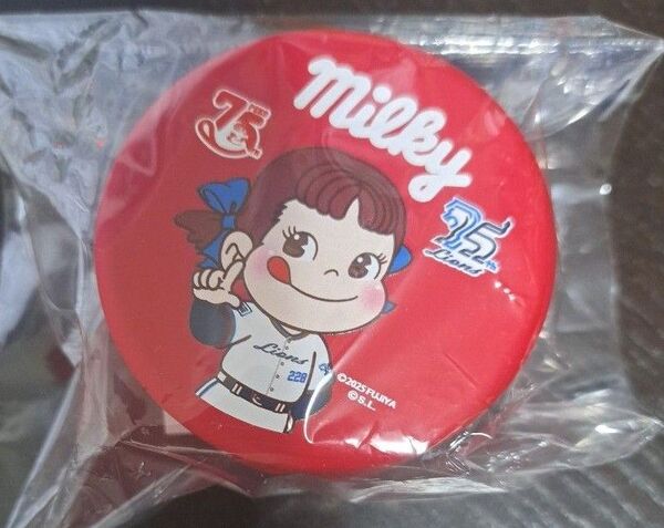 埼玉西武ライオンズ ペコちゃん 75周年コラボ コロコロ缶ケース