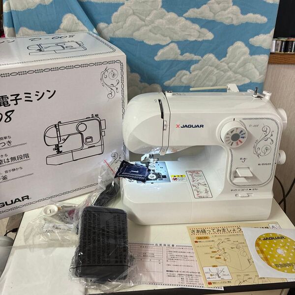 ジャガー 電子ミシン D-008