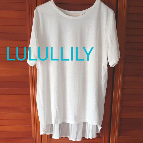 LULULLILY 後ろ姿が素敵な 白 半袖Tシャツ