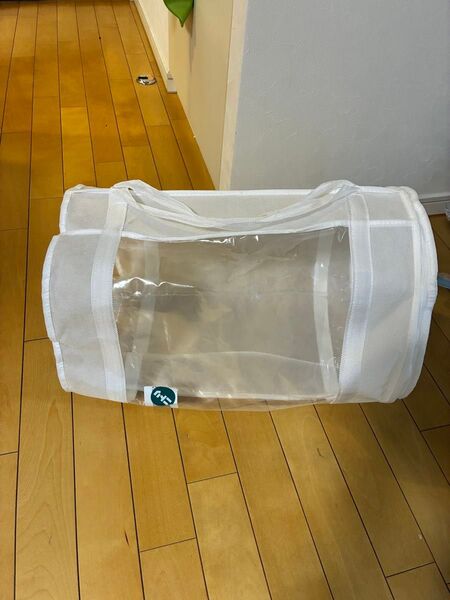 収納バッグ 毛布(絨毯)が入ってました。