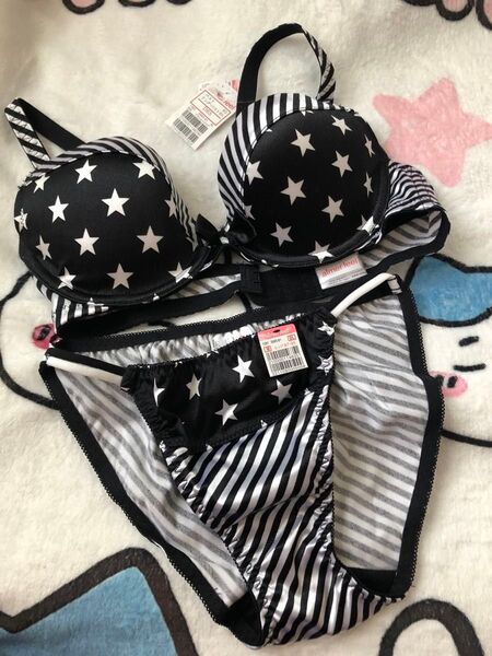 49 エメフィール aimerfeel ブラジャーショーツ セット 廃盤品