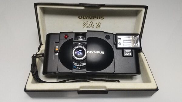 【極美品】OLYMPUS オリンパス XA2 + A11 フラッシュ Electric Flash コンパクト フィルムカメラ