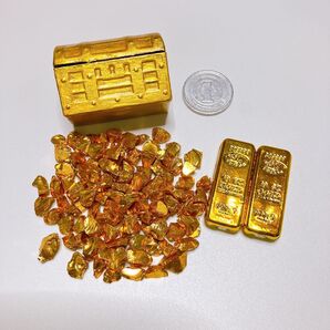 新品 ミニチュアゴールド宝箱財宝金塊&インゴット金の延べ棒 ガチャガチャ海賊